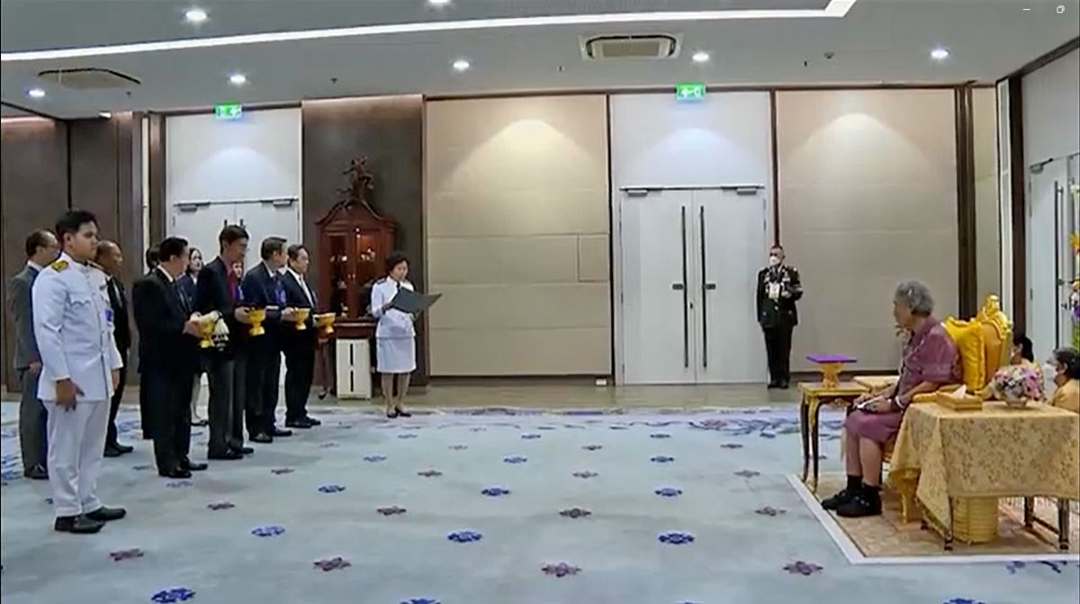 ส.ส.ท. ได้รับพระมหากรุณาธิคุณอย่างหาที่สุดมิได้ จากสมเด็จพระกนิษฐาธิราชเจ้า กรมสมเด็จพระเทพรัตนราชสุดา ฯ สยามบรมราชกุมารี พระราชทานพระราชวโรกาสให้ คณะผู้จัดการแข่งขันหุ่นยนต์ ส.ส.ท. ชิงแชมป์ประเทศไทย ประจำปี 2567 ร่วมเข้าเฝ้าทูลละอองพระบาท ณ วังสระปทุม